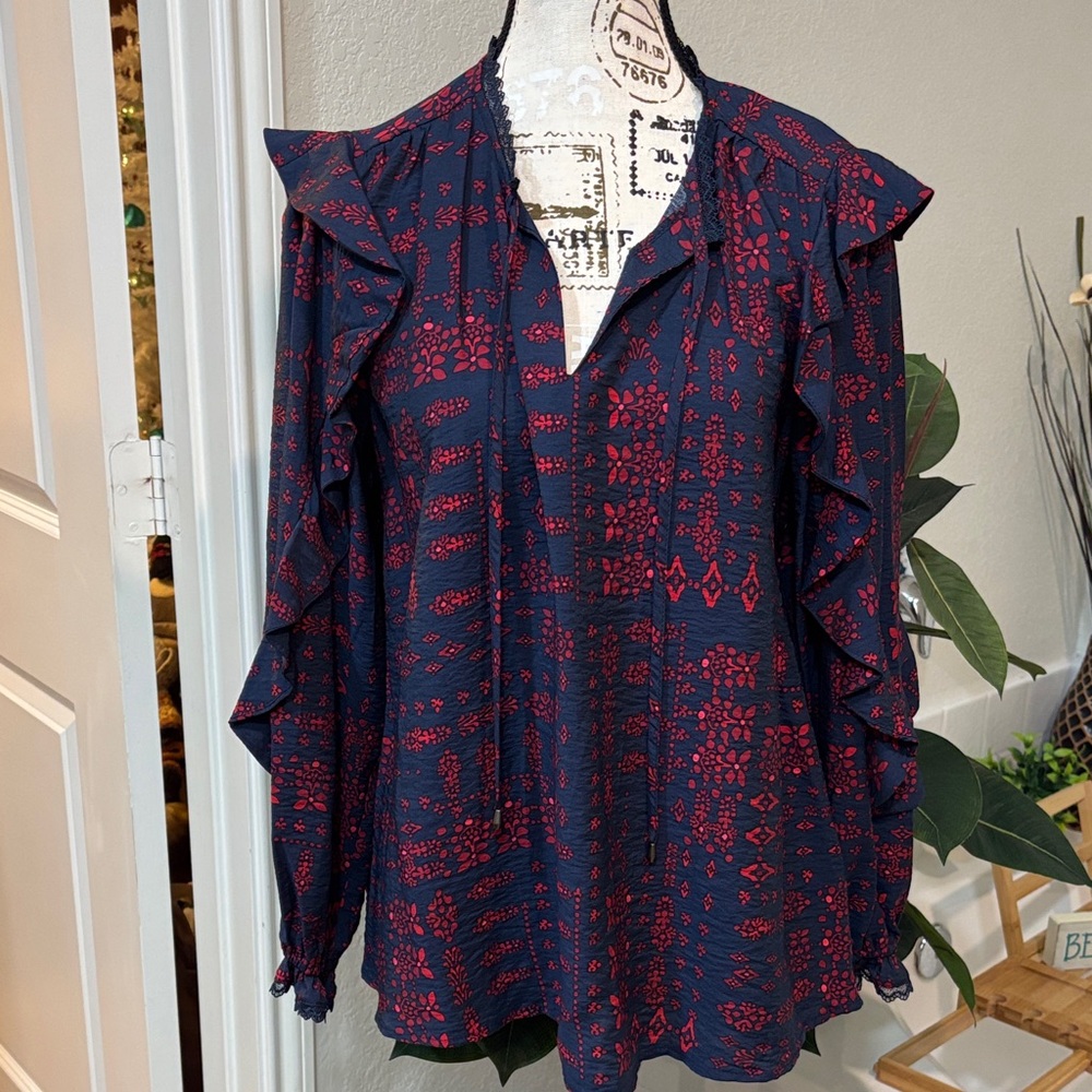 The Pioneer Woman Navy and Red Blouse